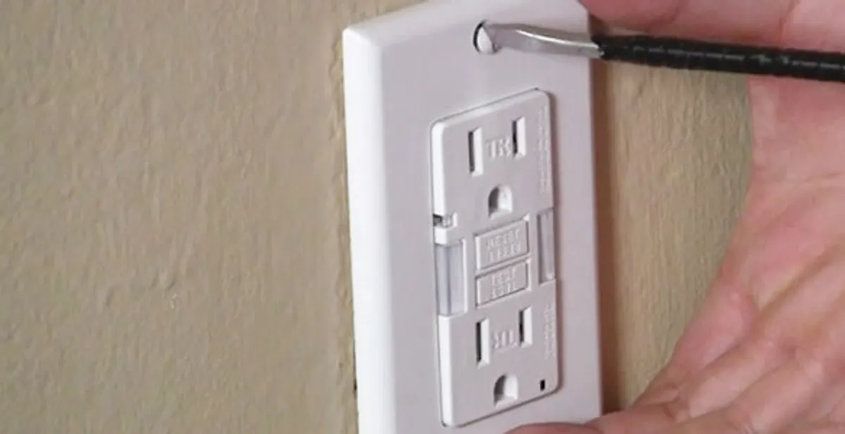 gfc outlets service securing and mounting ground fault circuit interrupter outlet by certified electricians in Bellevue, NE